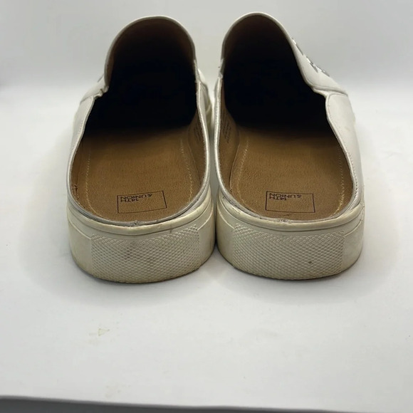 14th & Union Women’s white backless closed toe slides size 8.5m w/ silver rings - Picture 4 of 9